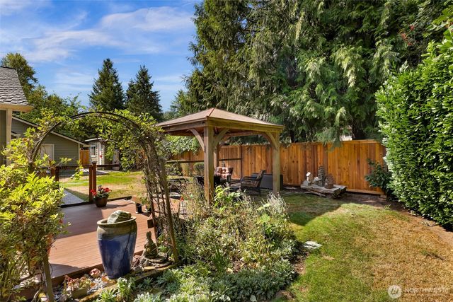 24124 NE 6th Place, Sammamish, WA 98074