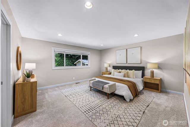24124 NE 6th Place, Sammamish, WA 98074