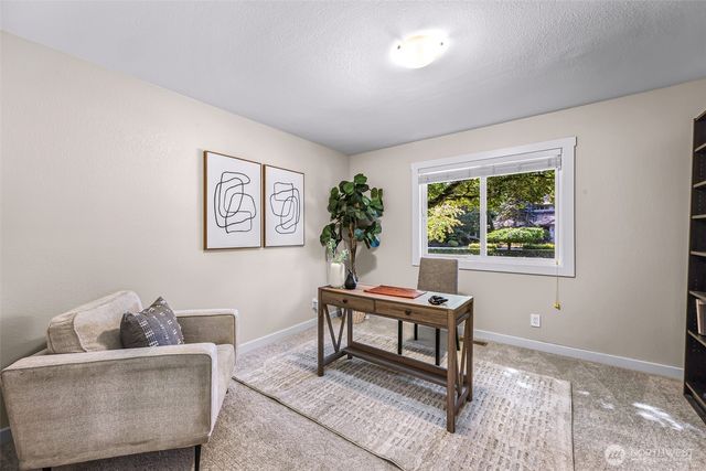 24124 NE 6th Place, Sammamish, WA 98074