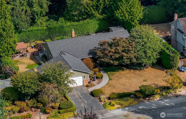 24124 NE 6th Place, Sammamish, WA 98074
