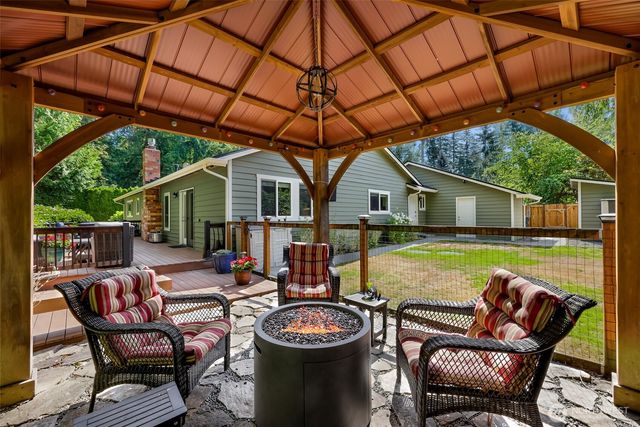 24124 NE 6th Place, Sammamish, WA 98074
