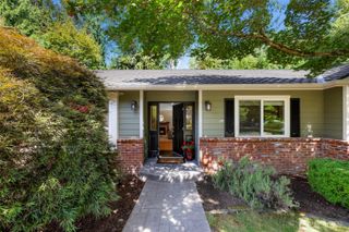 24124 NE 6th Place, Sammamish, WA 98074