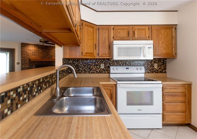 8 Michael Street, Scott Depot, WV 25560