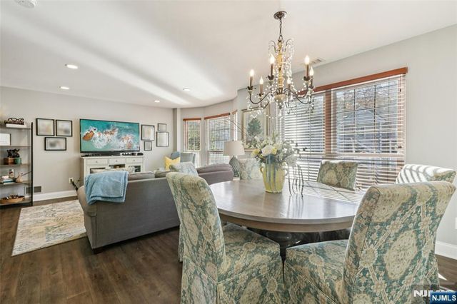 689 Plum Terrace, Mahwah, NJ 07430