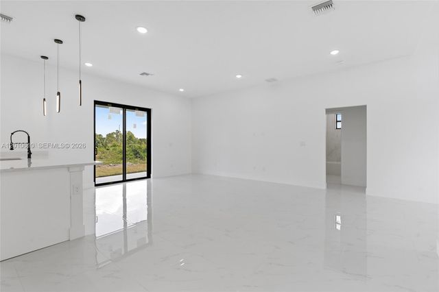 346 Ranchito Ave, Lehigh Acres, FL 33974