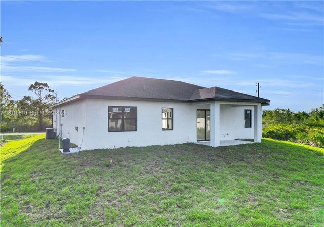 346 Ranchito Ave, Lehigh Acres, FL 33974