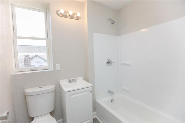 303 North St Apt 6, Portsmouth, VA 23704