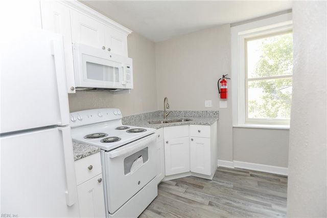 303 North St Apt 6, Portsmouth, VA 23704
