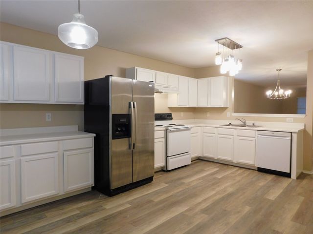 8105 Winding Stream Lane, Denton, TX 76210