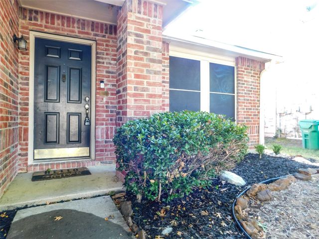 8105 Winding Stream Lane, Denton, TX 76210