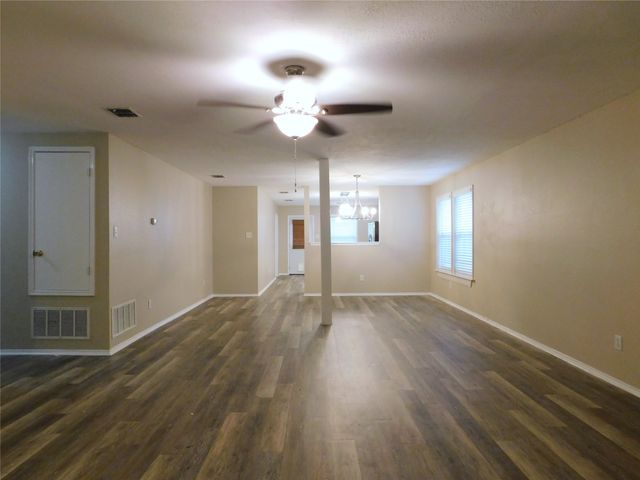 8105 Winding Stream Lane, Denton, TX 76210