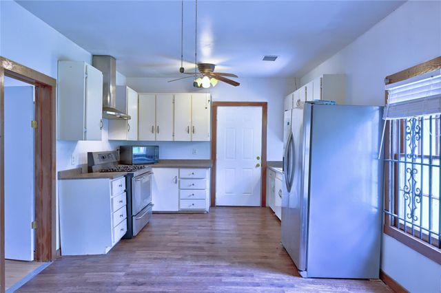 1083 County Road 3141, Cleveland, TX 77327