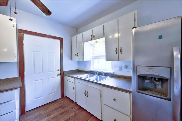 1083 County Road 3141, Cleveland, TX 77327