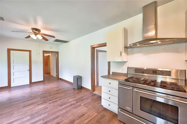 1083 County Road 3141, Cleveland, TX 77327