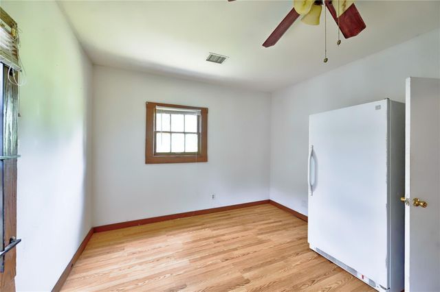1083 County Road 3141, Cleveland, TX 77327