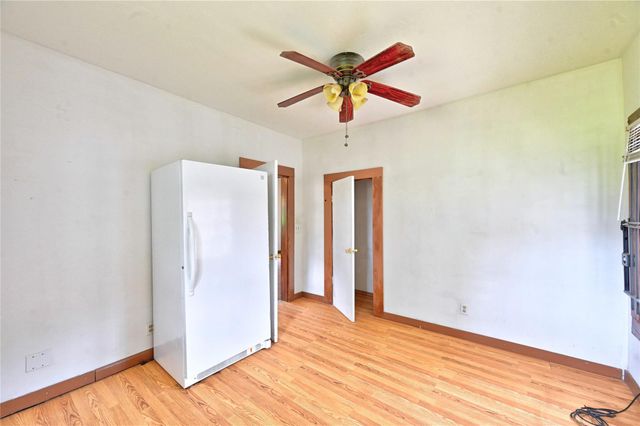 1083 County Road 3141, Cleveland, TX 77327