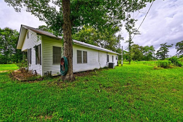 1083 County Road 3141, Cleveland, TX 77327