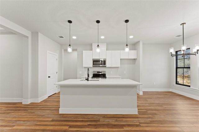 111 Autumn Sage TRL, Johnson City, TX 78636