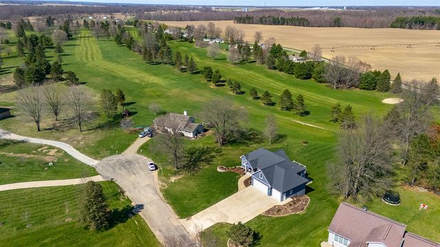 52039 Kern Drive, Three Rivers, MI 49093