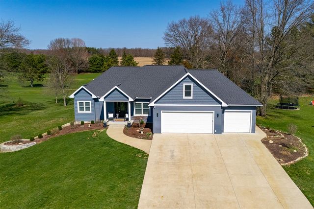 52039 Kern Drive, Three Rivers, MI 49093