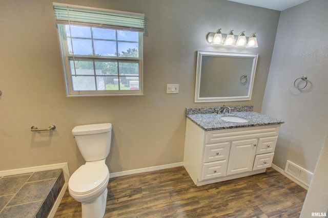 1008 5TH Avenue, Camanche, IA 52730