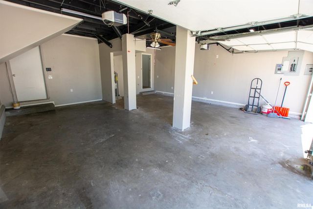 1008 5TH Avenue, Camanche, IA 52730