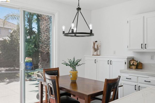724 Topaz Ct, Antioch, CA 94509