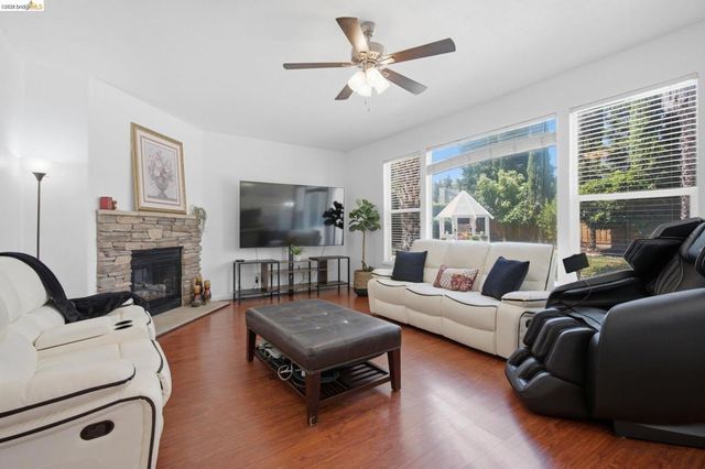 724 Topaz Ct, Antioch, CA 94509