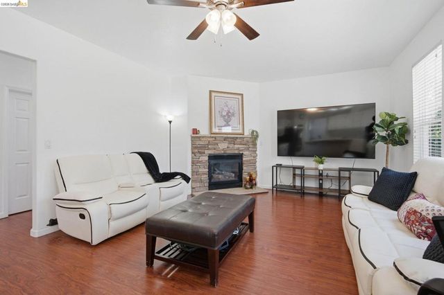 724 Topaz Ct, Antioch, CA 94509