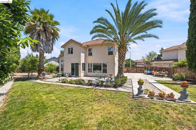 724 Topaz Ct, Antioch, CA 94509