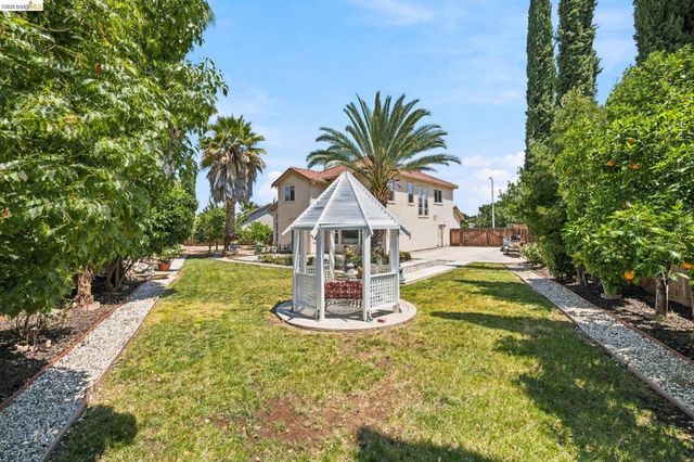 724 Topaz Ct, Antioch, CA 94509