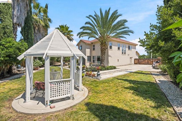 724 Topaz Ct, Antioch, CA 94509