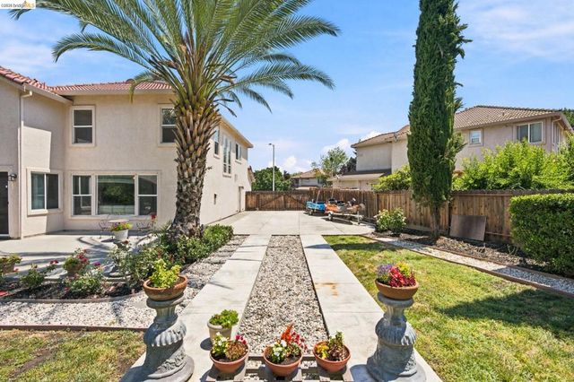 724 Topaz Ct, Antioch, CA 94509