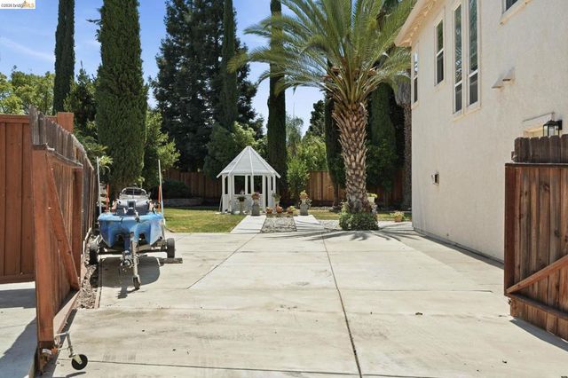 724 Topaz Ct, Antioch, CA 94509