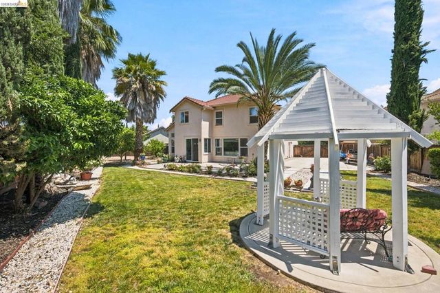 724 Topaz Ct, Antioch, CA 94509