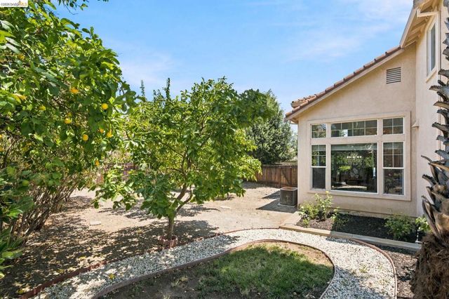 724 Topaz Ct, Antioch, CA 94509
