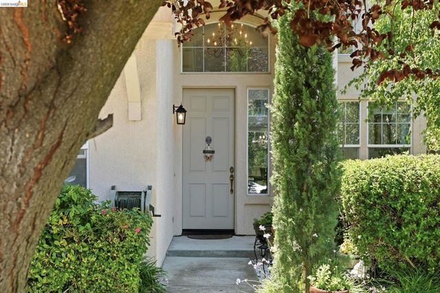 724 Topaz Ct, Antioch, CA 94509