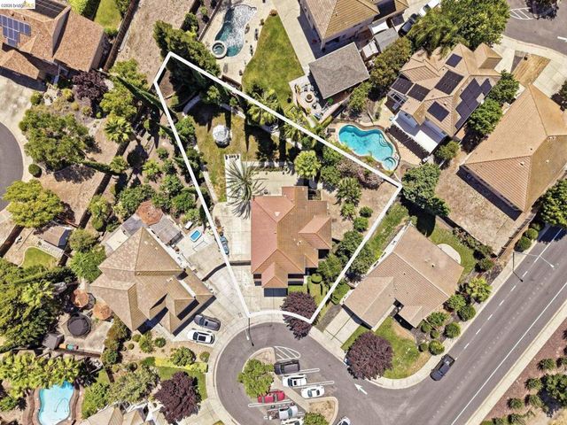 724 Topaz Ct, Antioch, CA 94509
