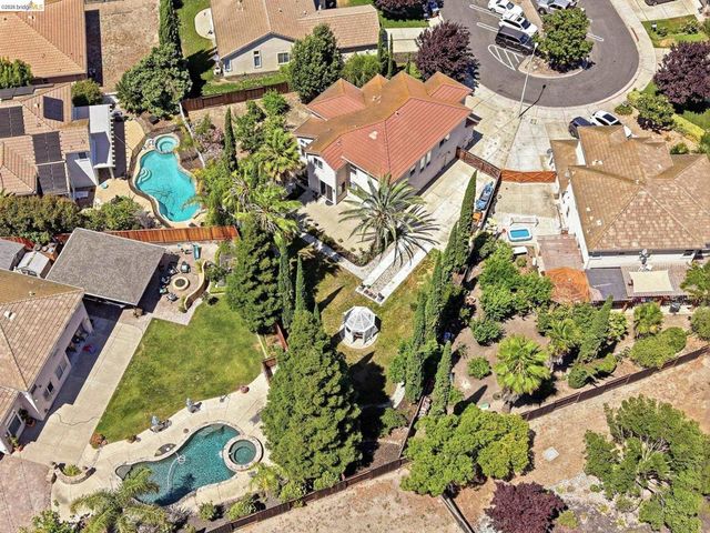 724 Topaz Ct, Antioch, CA 94509