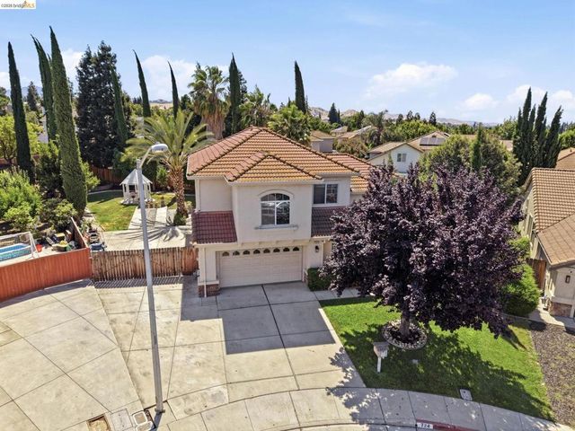 724 Topaz Ct, Antioch, CA 94509
