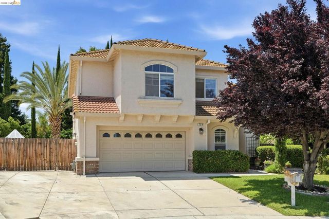 724 Topaz Ct, Antioch, CA 94509