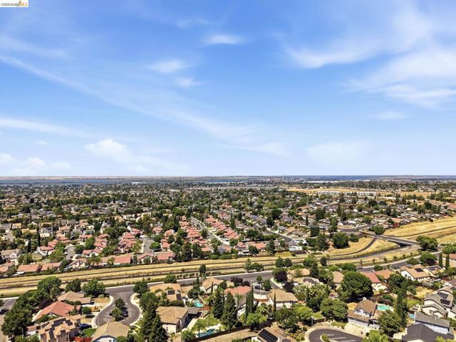 724 Topaz Ct, Antioch, CA 94509