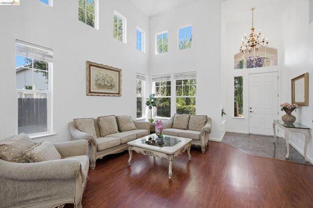724 Topaz Ct, Antioch, CA 94509