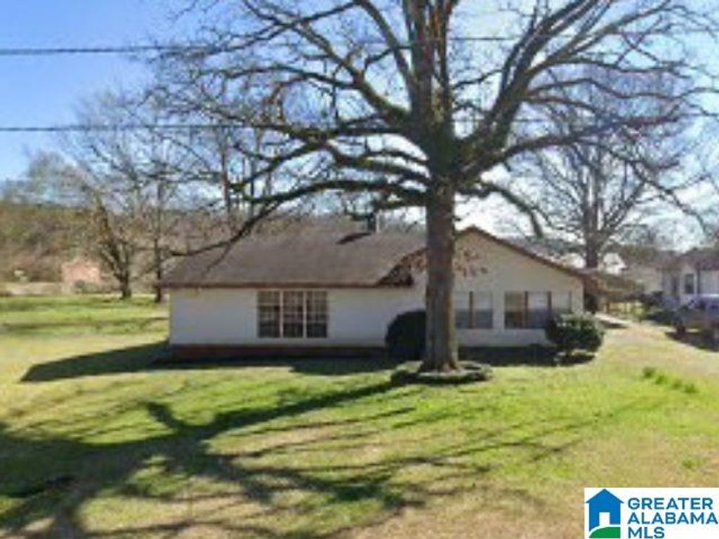 205 3RD STREET, Tarrant, AL 35217