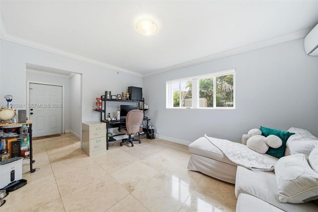 6414 SW 7th Street, Pembroke Pines, FL 33023