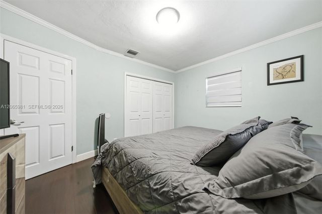 6414 SW 7th Street, Pembroke Pines, FL 33023