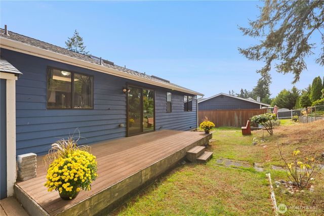 36129 24th Place S, Federal Way, WA 98003
