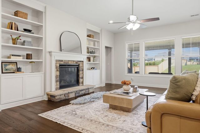 2213 Clematis Way, Lexington, KY 40511