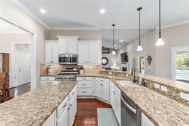 12975 SE US-301, Belleview, FL 34420