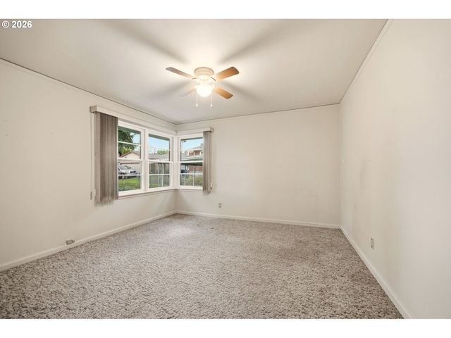 3900 Nw FRANKLIN St, Vancouver, WA 98660